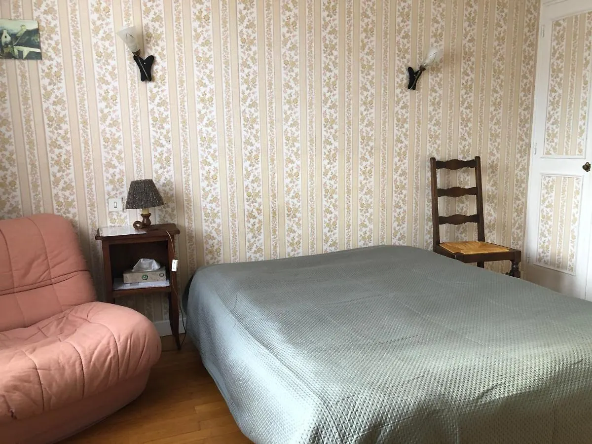 Chambre 3 Double Dans Un Appartement Bourg-en-Bresse 0*,  France